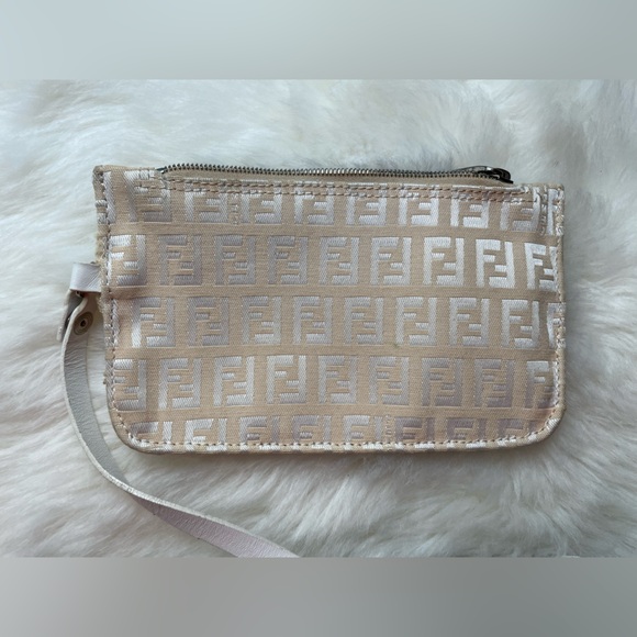 Fendi Cream Tote Bag with Pouch - Picture 5 of 8